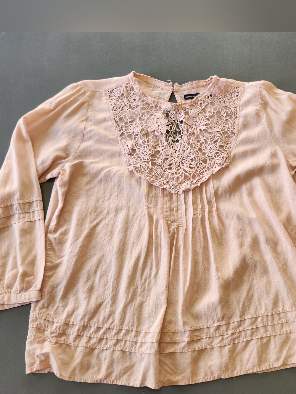 Abercrombie & Fitch Peasant Top Large Pale Pink Pintuck Crochet Boho 3/4 sleeve